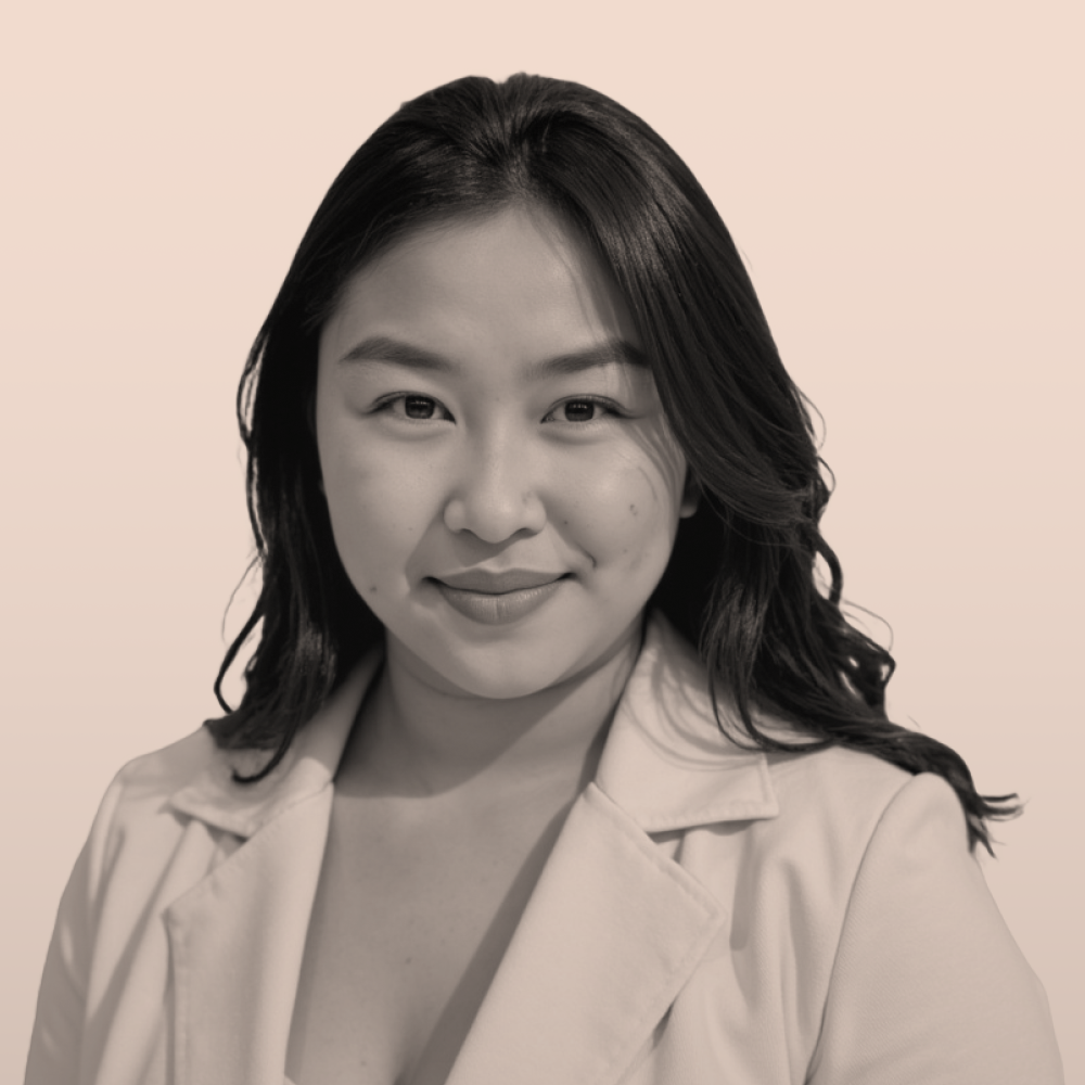 Employee=Alyssa, Color=Tumbleweed