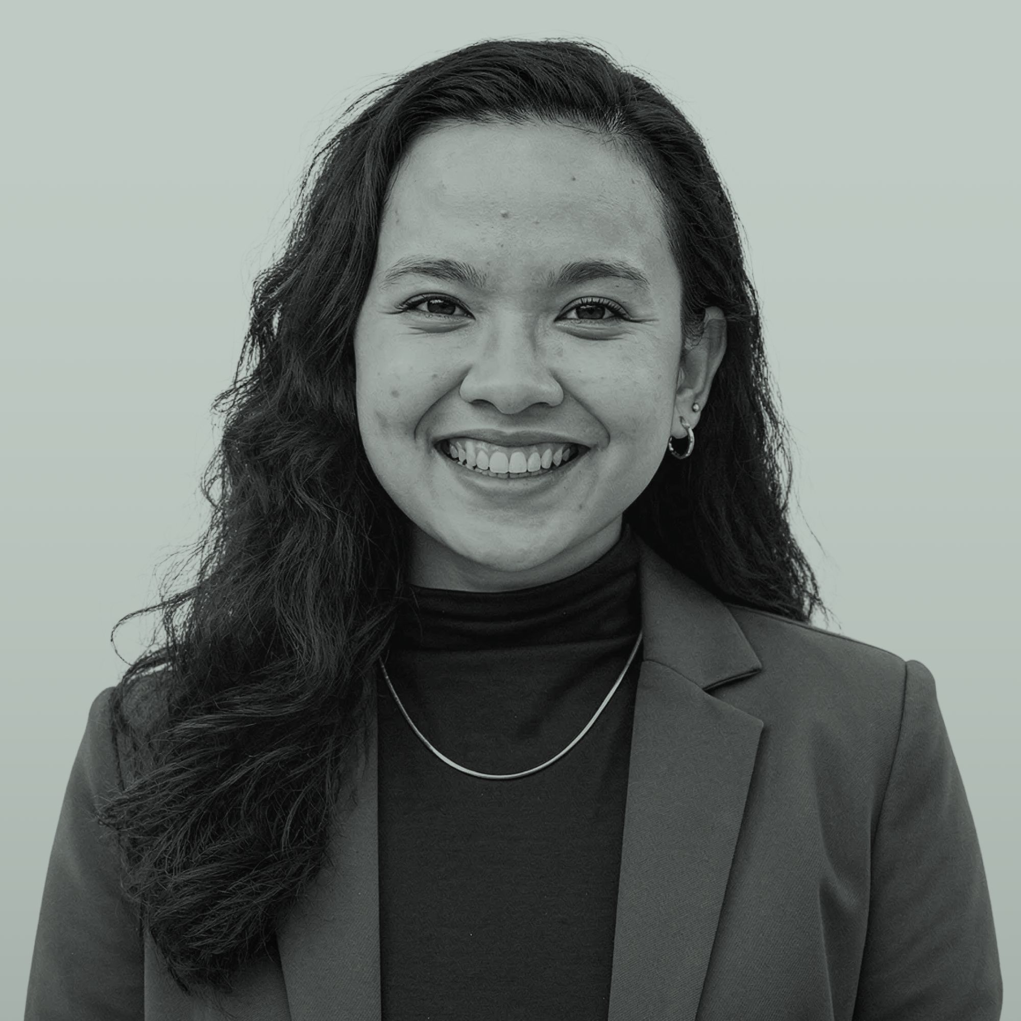 Employee=Chenille B., Color=Green