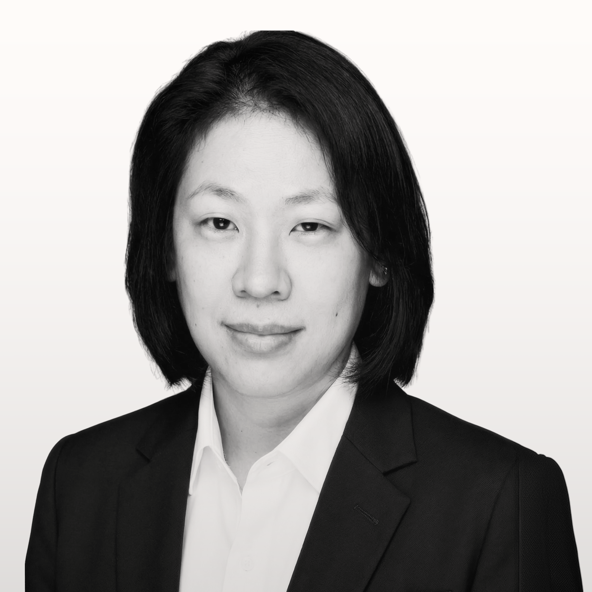 Employee=Edelyn E, Color=White