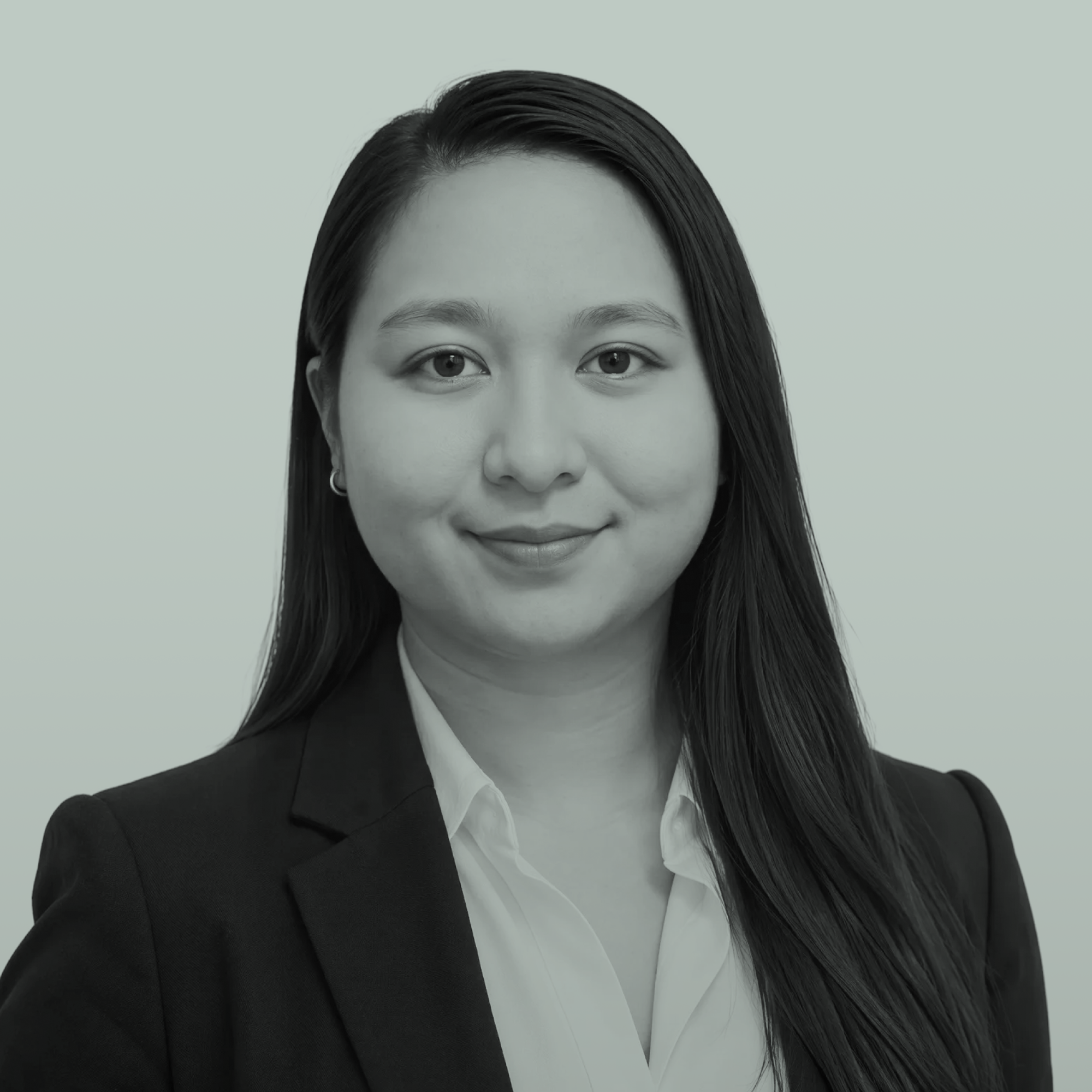 Employee=Xena Pineda, Color=Green